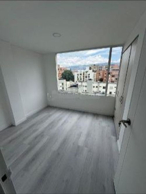 Edificio en Arriendo en Cedritos, Bogotá - Miniatura 2
