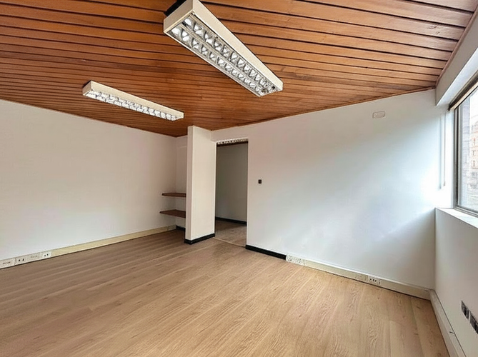Oficina en Venta en Chicó Navarra, Bogotá - Miniatura 4