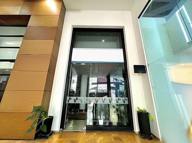 Local en Venta en El Poblado, Medellín - Miniatura 6