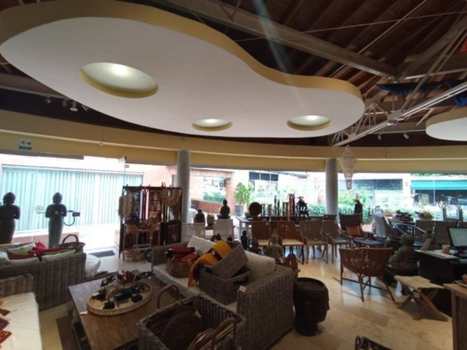 Local en Arriendo en Altos del poblado, Medellín - Miniatura 2