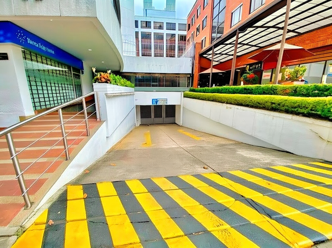 Oficina en Arriendo en Chico norte, Bogotá - Miniatura 8