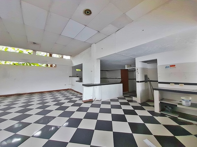 Local en Venta en El centro, Castilla la nueva - Miniatura 4