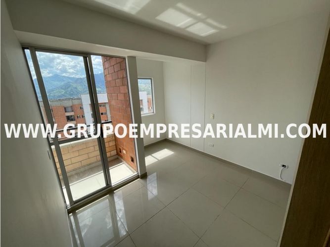 Apartaestudio en Arriendo en La Navarra, Bello - Miniatura 2