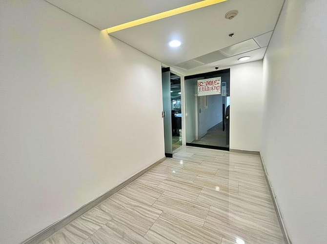 Oficina en Venta en Cedritos, Bogotá - Miniatura 2
