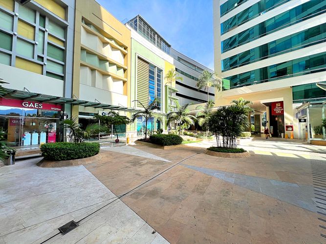 Local en Venta en El Poblado, Medellín - Miniatura 9