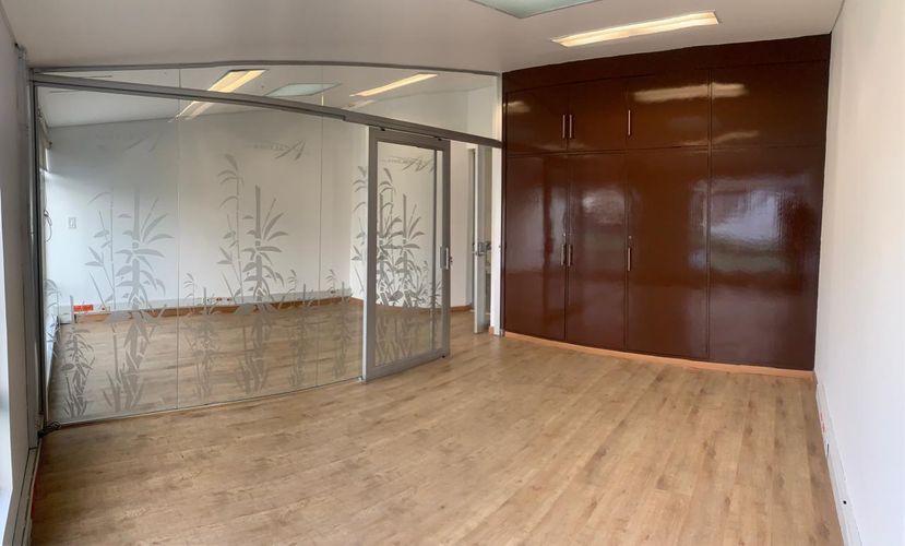 Local en Arriendo en Pontevedra, Bogotá - Miniatura 3