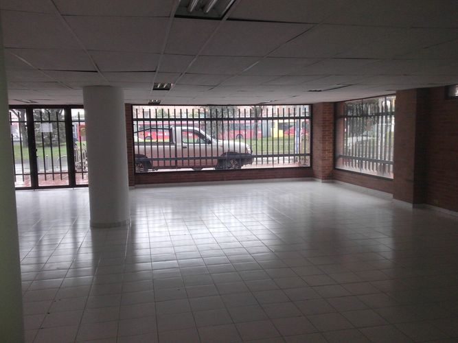 Local en Venta en Estoril, Bogotá - Imagen 1