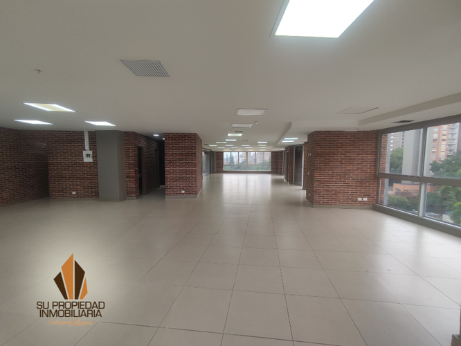 Oficina en Arriendo en Castropol, Medellín - Imagen 1