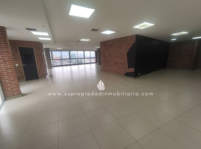 Oficina en Arriendo en Castropol, Medellín - Miniatura 4