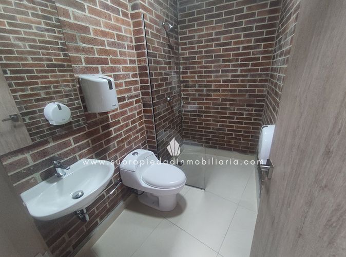 Oficina en Arriendo en Castropol, Medellín - Miniatura 12