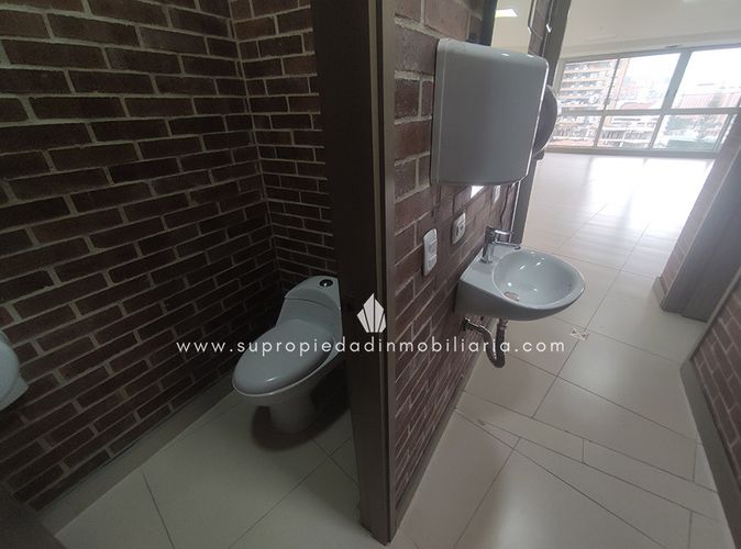 Oficina en Arriendo en Castropol, Medellín - Miniatura 13