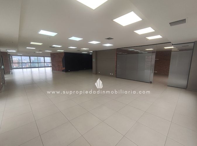Oficina en Arriendo en Castropol, Medellín - Miniatura 15