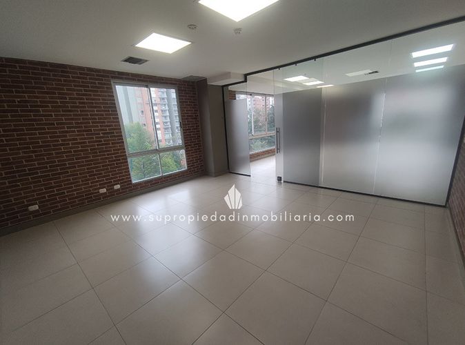 Oficina en Arriendo en Castropol, Medellín - Miniatura 18
