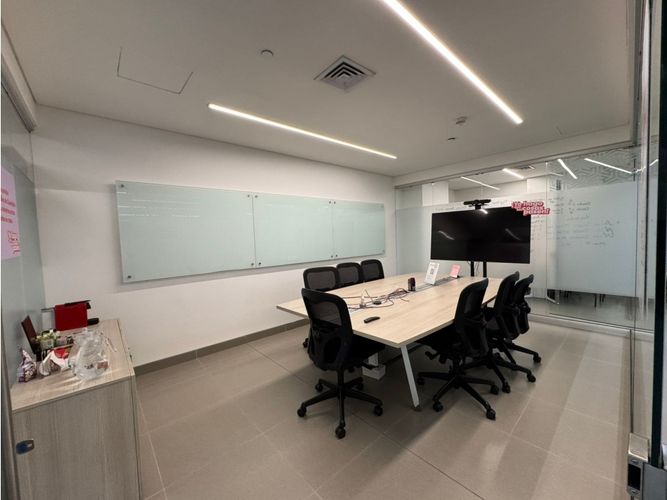 Oficina en Arriendo en El Poblado, Medellín - Miniatura 4