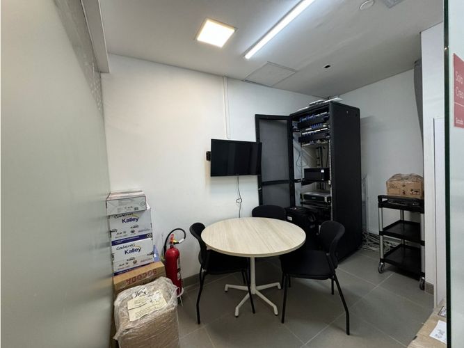 Oficina en Arriendo en El Poblado, Medellín - Miniatura 5