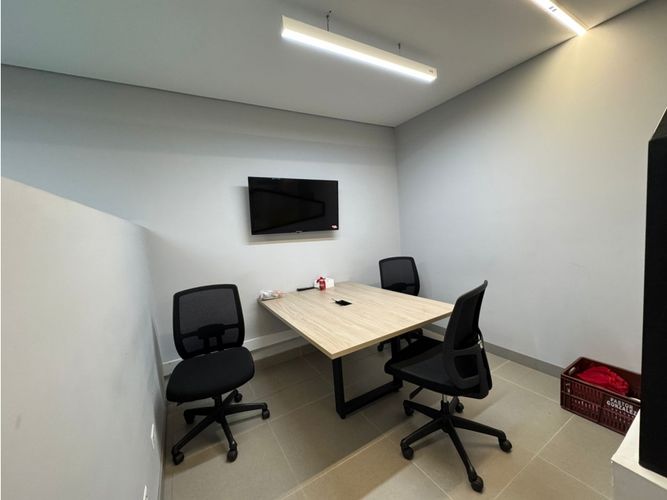 Oficina en Arriendo en El Poblado, Medellín - Miniatura 6