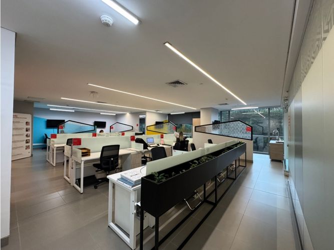 Oficina en Arriendo en El Poblado, Medellín - Miniatura 7