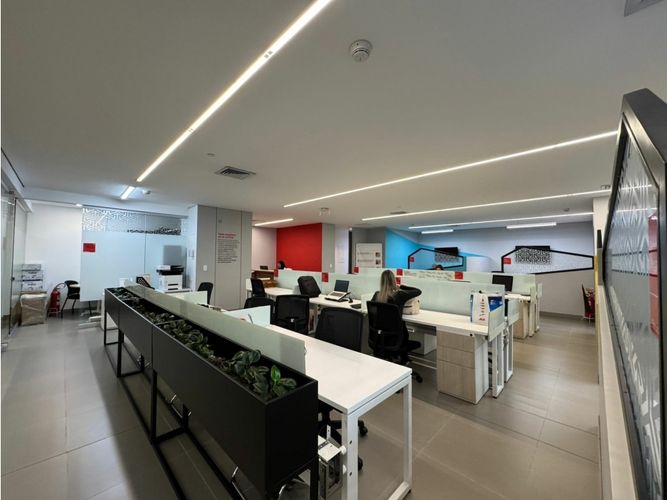Oficina en Arriendo en El Poblado, Medellín - Miniatura 12