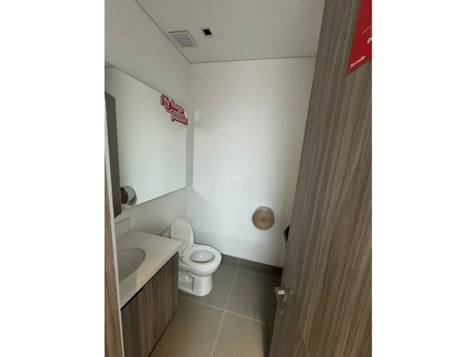 Oficina en Arriendo en El Poblado, Medellín - Miniatura 20