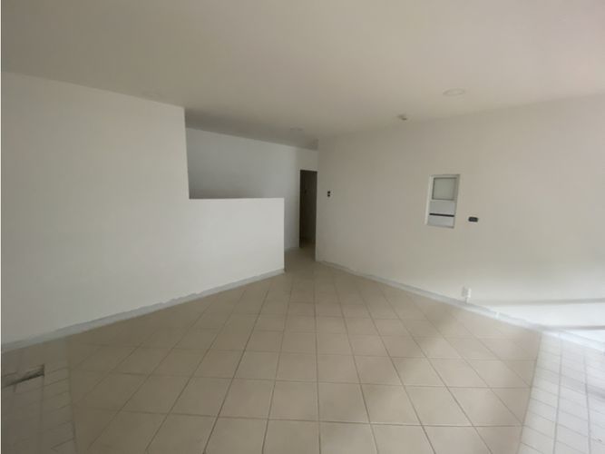 Local en Arriendo en Zona norte, Bogotá - Miniatura 2