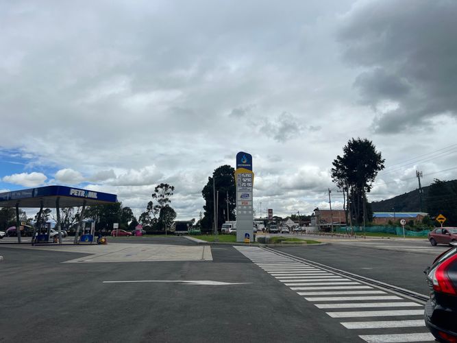 Local en Arriendo en Pueblo viejo, Cota - Miniatura 12