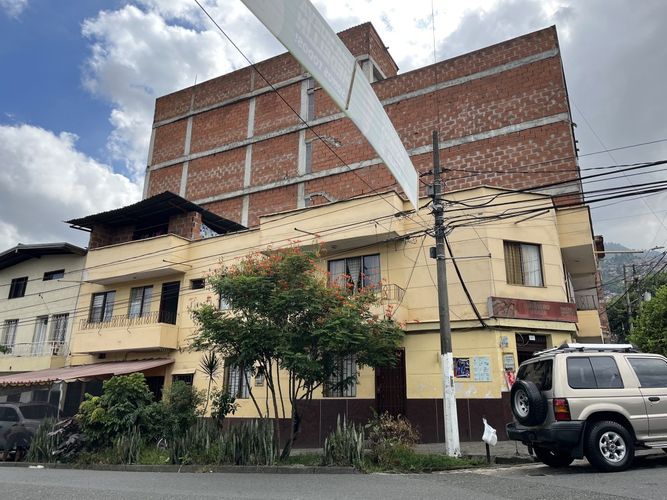 Edificio en  Venta en Campo valdes no.1, Medellín - Imagen 1