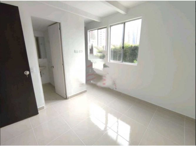 Apartaestudio en Arriendo en Pajarito, Medellín - Miniatura 4