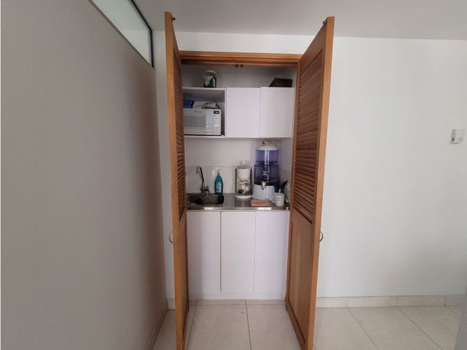 Oficina en venta en El Poblado, Medellín - Miniatura 6