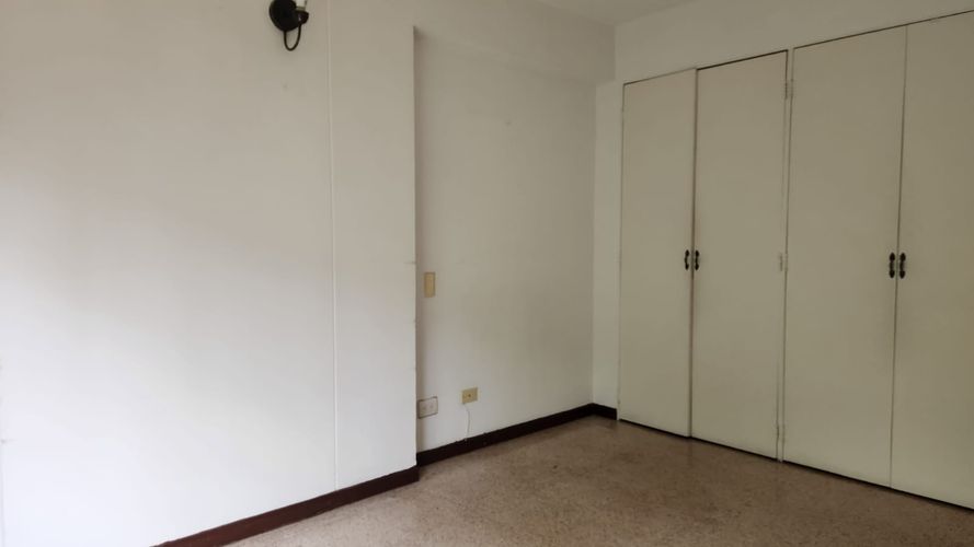 Apartamento en Venta en Loma del Escobero, Envigado - Miniatura 16