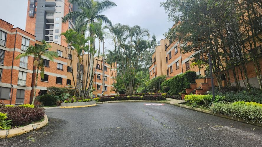 Apartamento en Venta en Loma del Escobero, Envigado - Miniatura 24