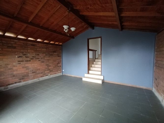 Finca en Arriendo en Santa Elena, Medellín - Miniatura 3