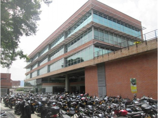 Edificio en Venta en Itaguí - Miniatura 2