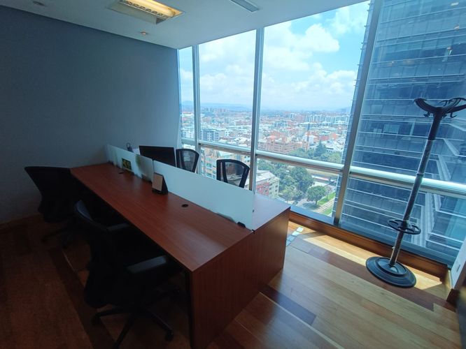 Oficina en Arriendo en Santa Barbara, Bogotá - Miniatura 3