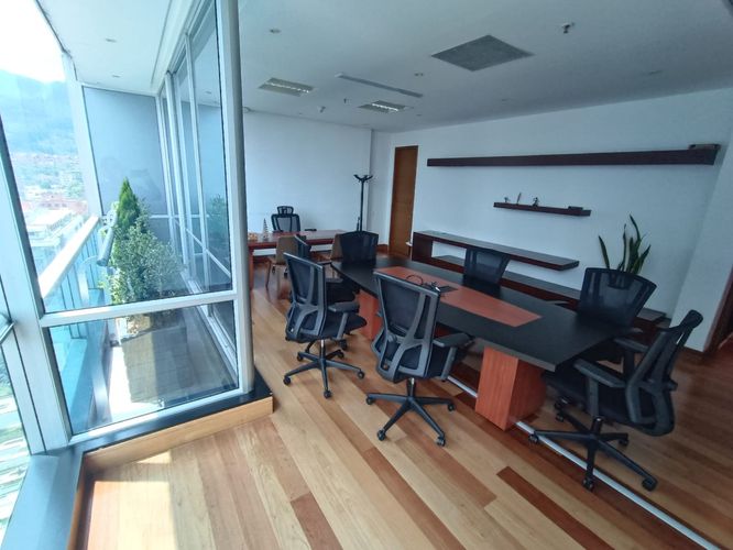 Oficina en Arriendo en Santa Barbara, Bogotá - Miniatura 12