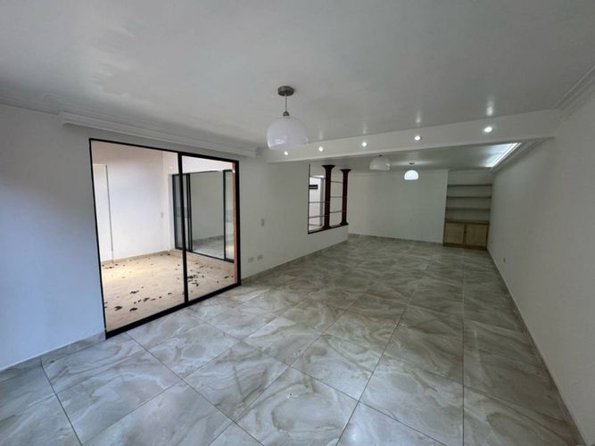 Casa en  Arriendo en Castropol, Medellín - Miniatura 4