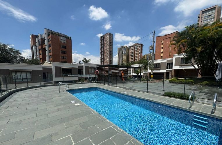 Casa en  Arriendo en Castropol, Medellín - Miniatura 5