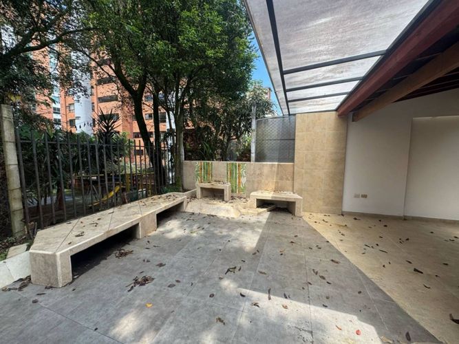 Casa en  Arriendo en Castropol, Medellín - Miniatura 6