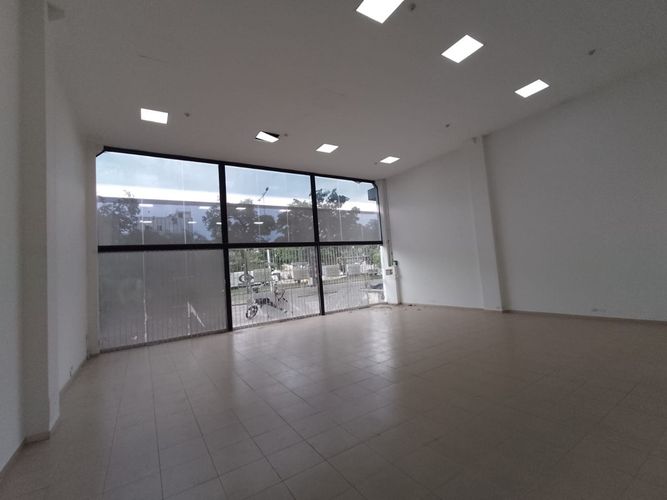 Local en Arriendo en Prados del norte, Cali - Miniatura 4