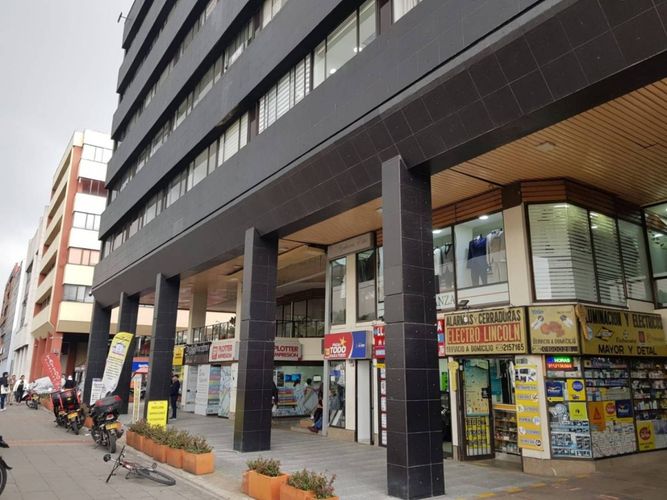 Oficina en  Arriendo en Santa Barbara, Bogotá - Imagen 1