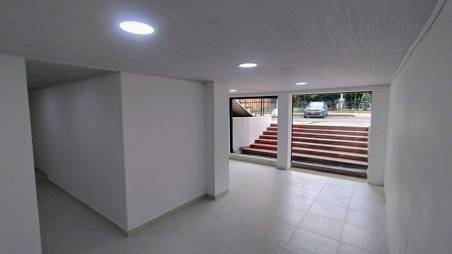 Local en Arriendo en Colina Campestre, Bogotá - Miniatura 2