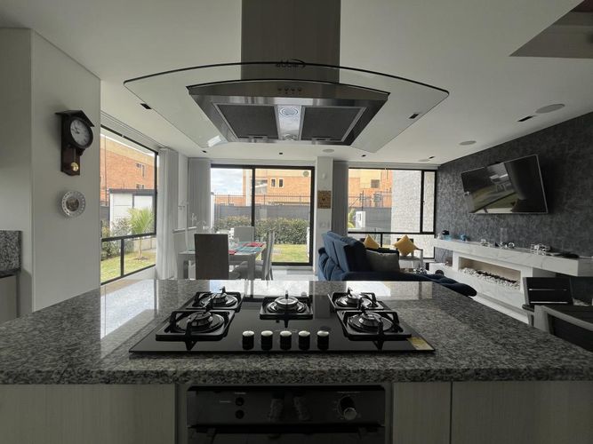 Casa en venta en Cota - Miniatura 4