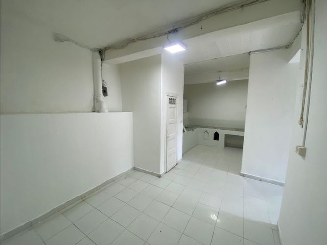 Apartaestudio en  Arriendo en Boston, Medellín - Miniatura 3