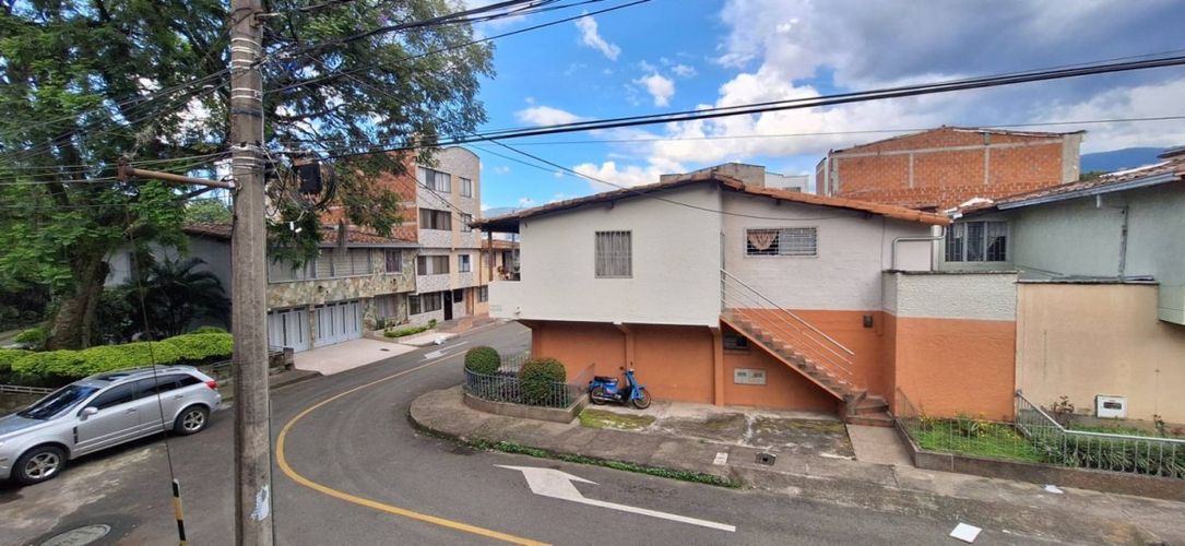 Casa en Arriendo en Belén, Medellín - Miniatura 12