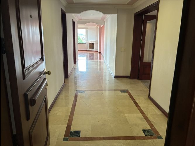 Apartamento en Venta en Usaquen, Bogotá - Miniatura 2