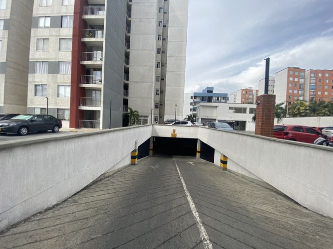 Apartamento en Arriendo en Prados del norte, Cali - Miniatura 9