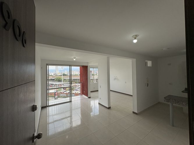 Apartamento en Arriendo en Prados del norte, Cali - Miniatura 11