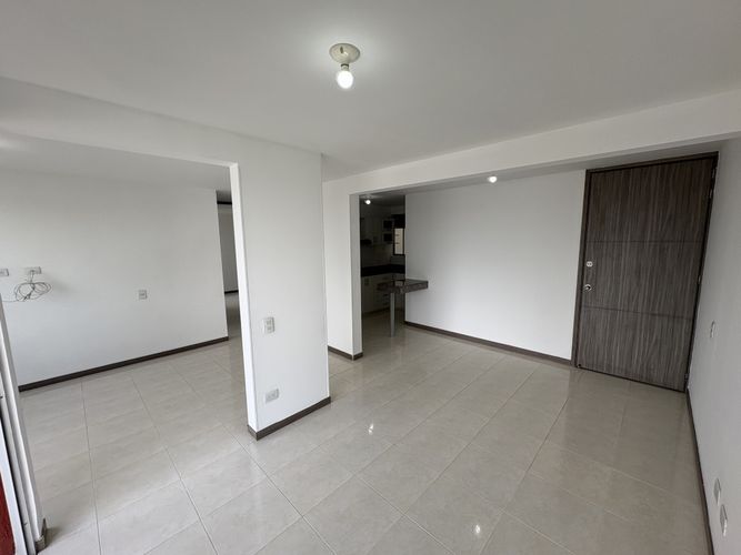 Apartamento en Arriendo en Prados del norte, Cali - Miniatura 13