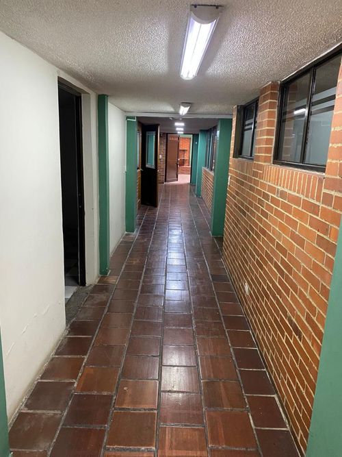 Edificio en  Arriendo en Colombia, Bogotá - Miniatura 4
