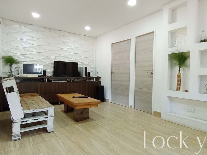 Finca en  Venta en Santa Elena, Envigado - Imagen 1