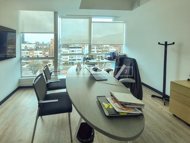 Oficina en arriendo en Chico norte, Bogotá - Miniatura 2